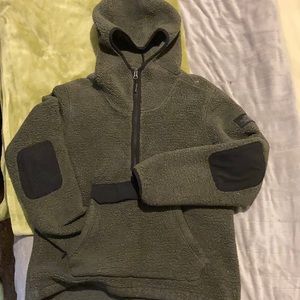 Large North Face women’s sweater